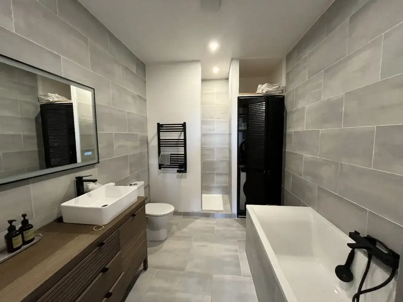 Замок 108м² в Франции, Ле Вижан. Стоимостью 246000€ аренда фото-1