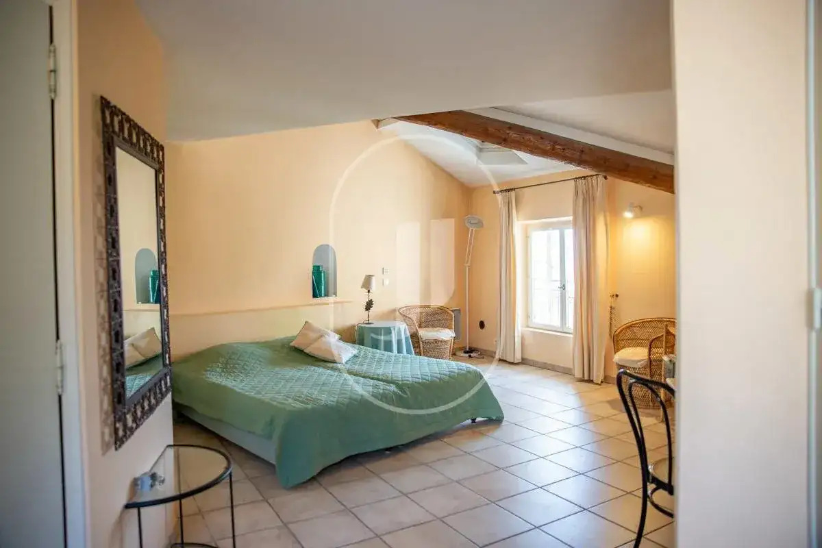 Замок 355м² в Франции, Ле-Барру. Стоимостью 1150000€ аренда фото-6