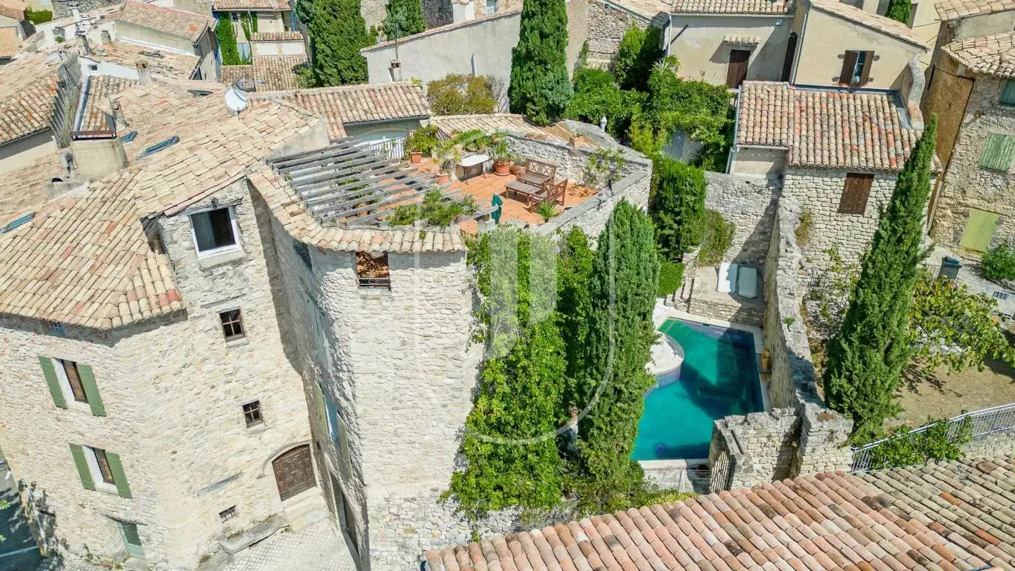Замок 355м² в Франции, Ле-Барру. Стоимостью 1150000€ аренда фото-9