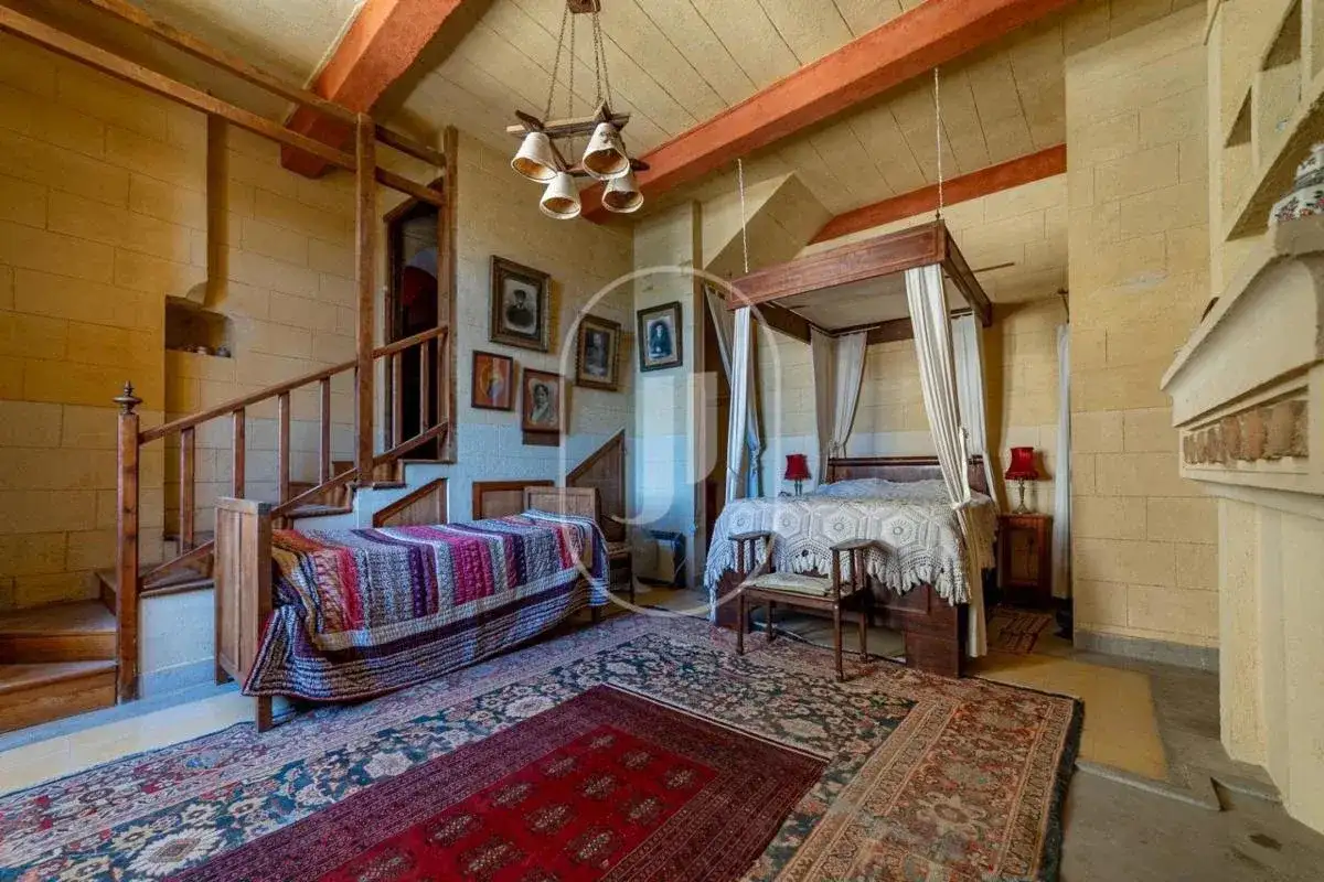 Замок 550м² в Франции, Юзес. Стоимостью 795000€ аренда фото-2