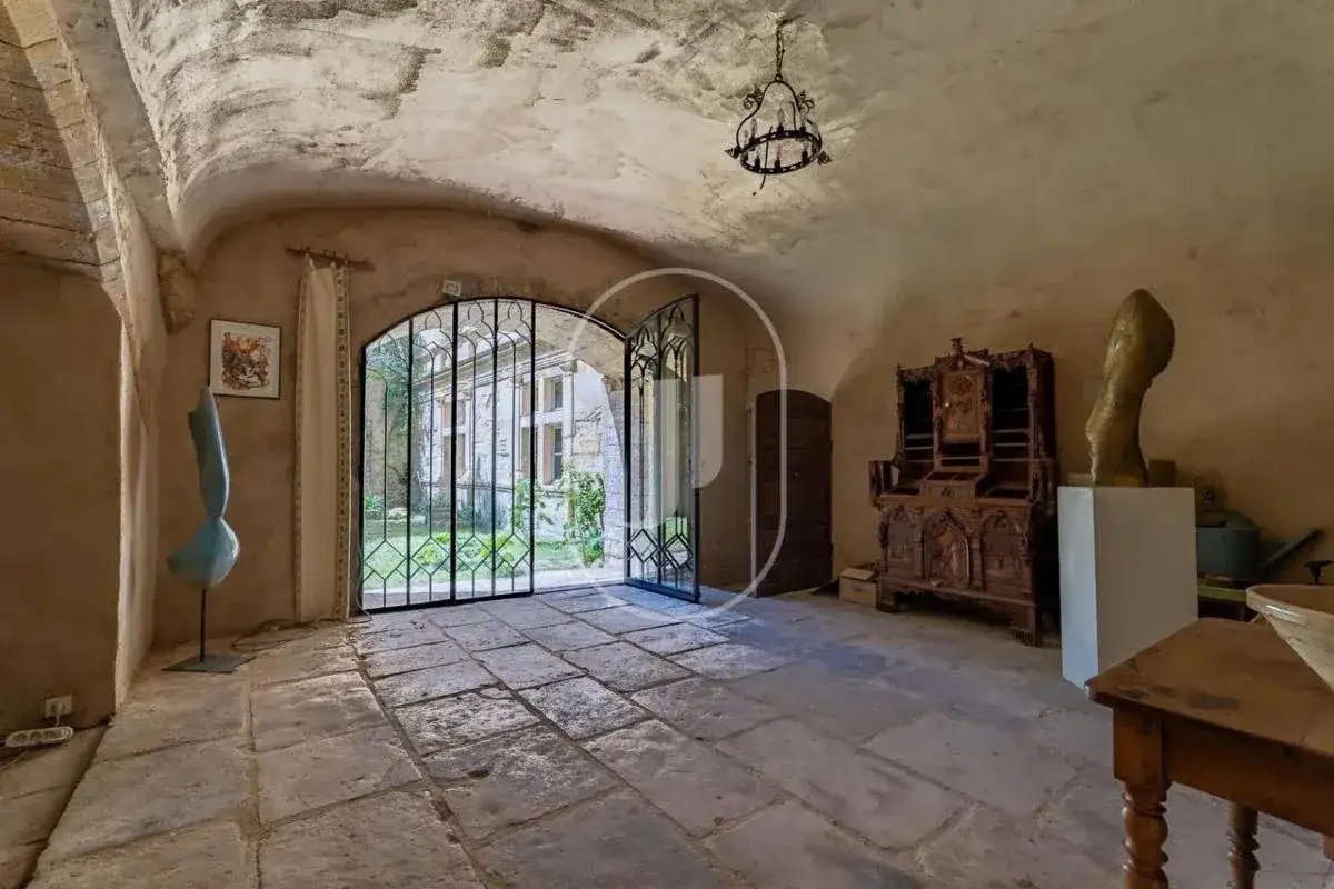 Замок 550м² в Франции, Юзес. Стоимостью 795000€ аренда фото-10