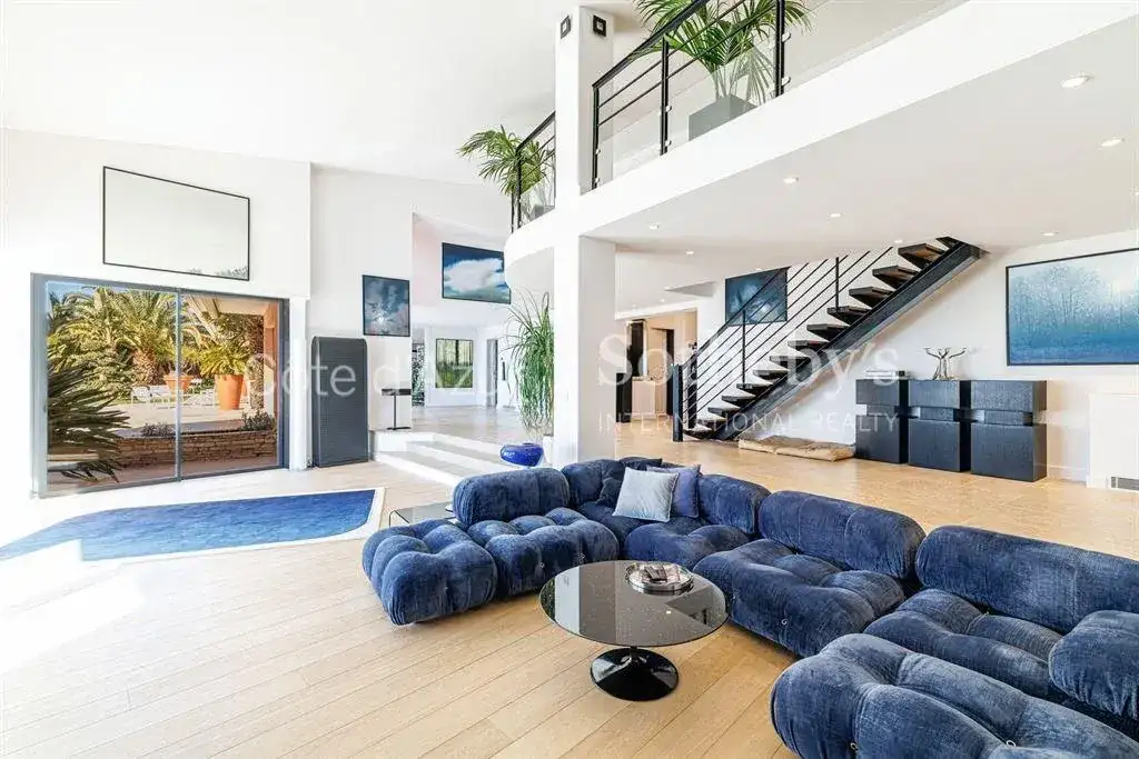Замок 464м² в Франции, Ницца. Стоимостью 8150000€ аренда фото-15