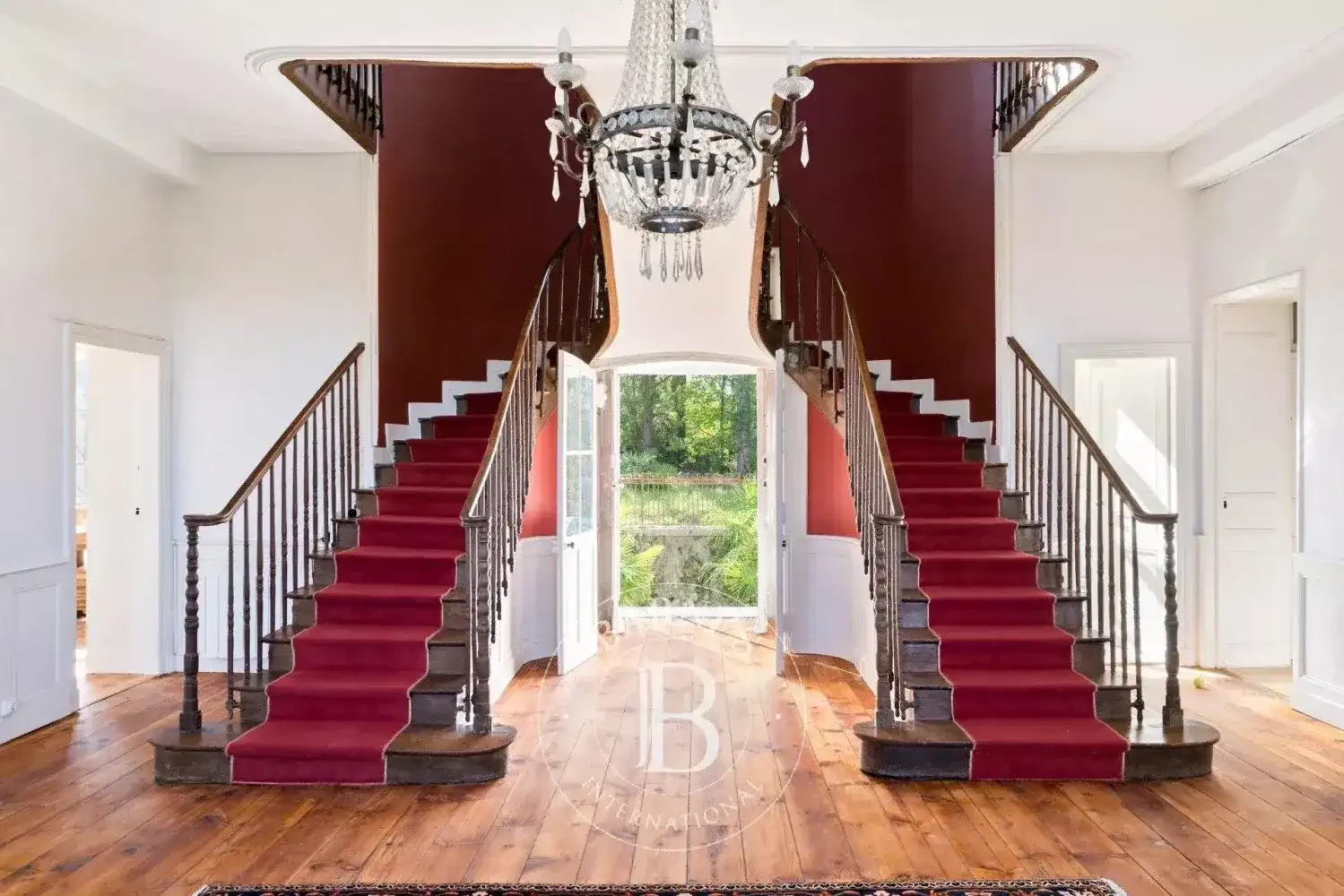 Замок 520м² в Франции, Сали-де-Беарн. Стоимостью 690000€ аренда фото-3