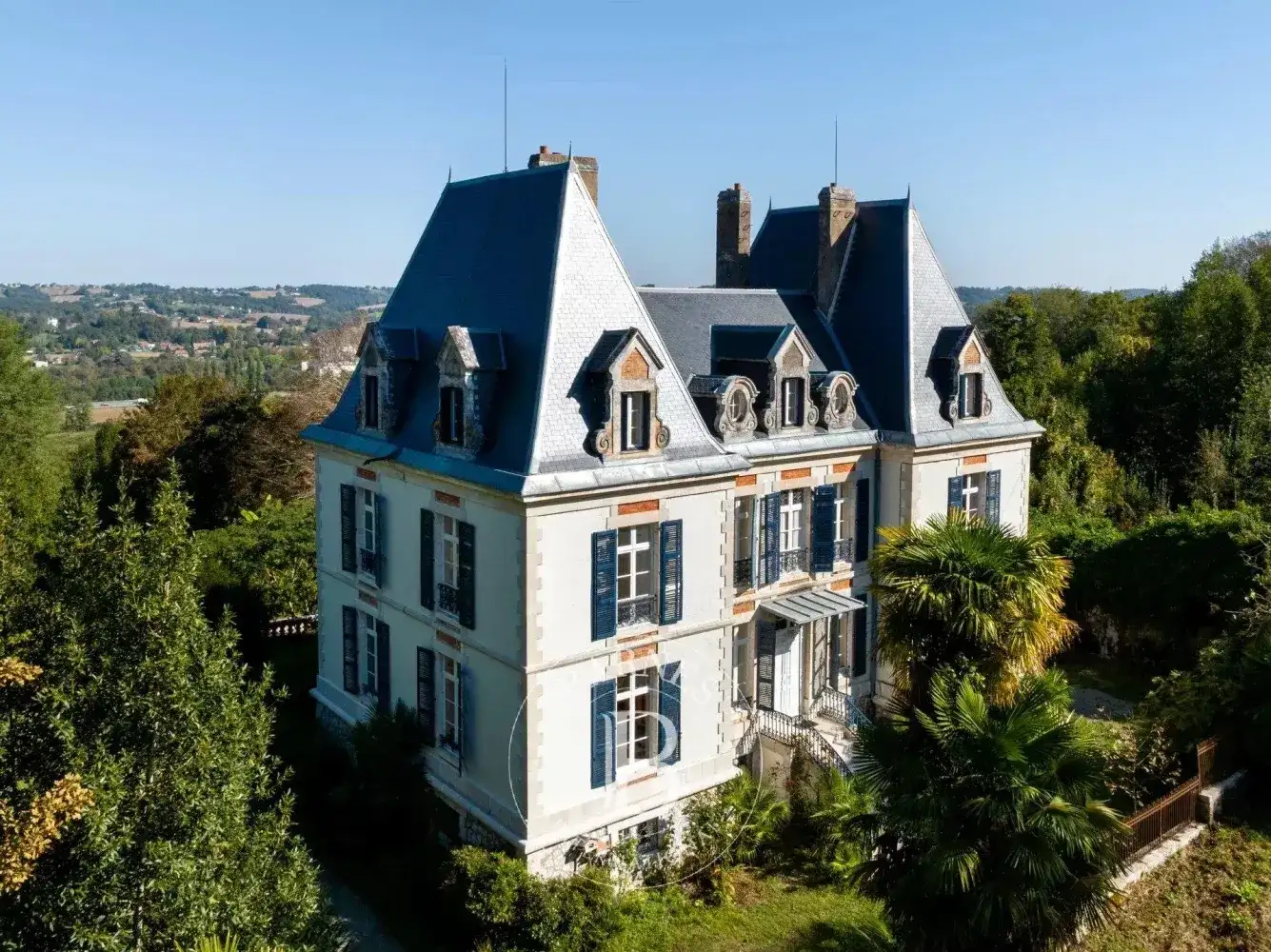 Замок 520м² в Франции, Сали-де-Беарн. Стоимостью 690000€ аренда фото-16