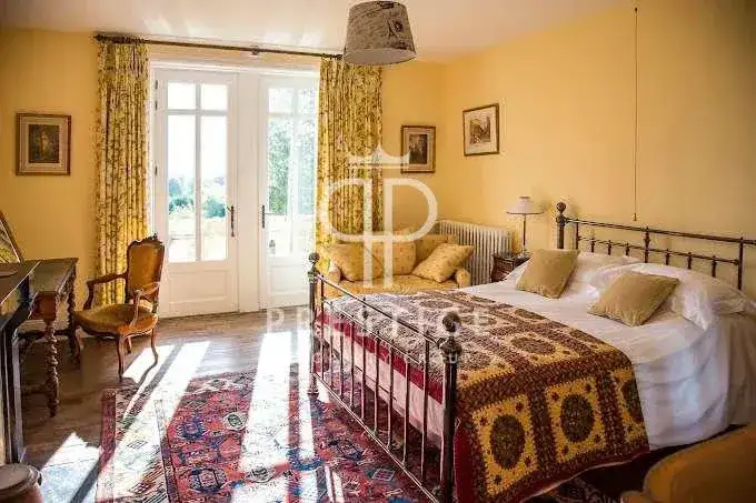 Замок 440м² в Франции, Эксидёй. Стоимостью 1290000€ аренда фото-19