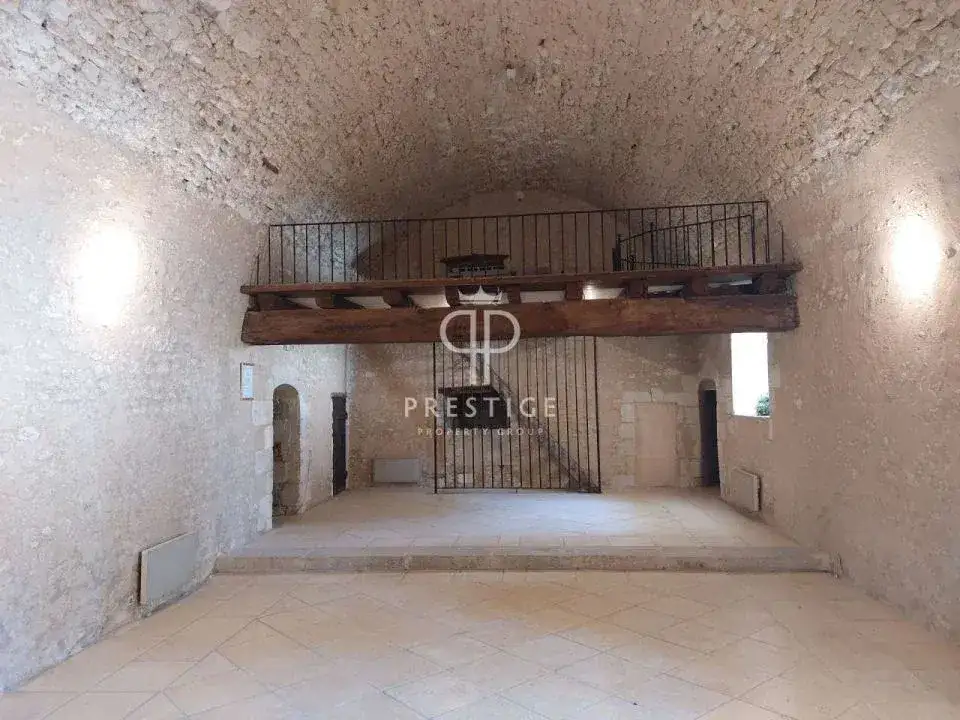 Замок 750м² в Франции, Пуатье. Стоимостью 1785000€ аренда фото-1
