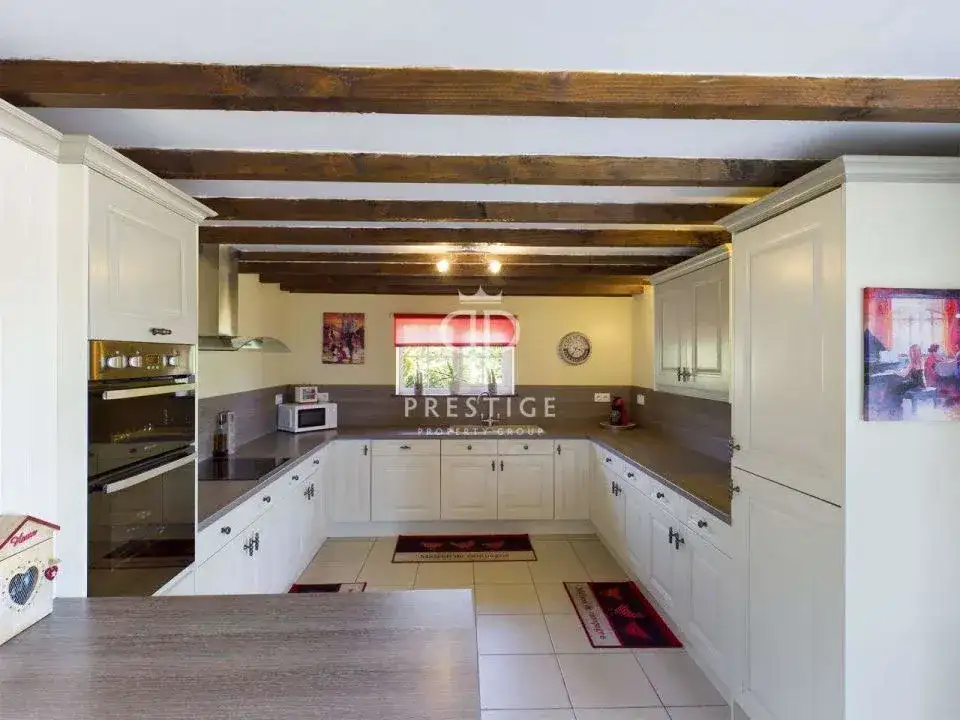 Замок 365м² в Франции, Сент-Фуа-ла-Гранд. Стоимостью 1150000€ аренда фото-2