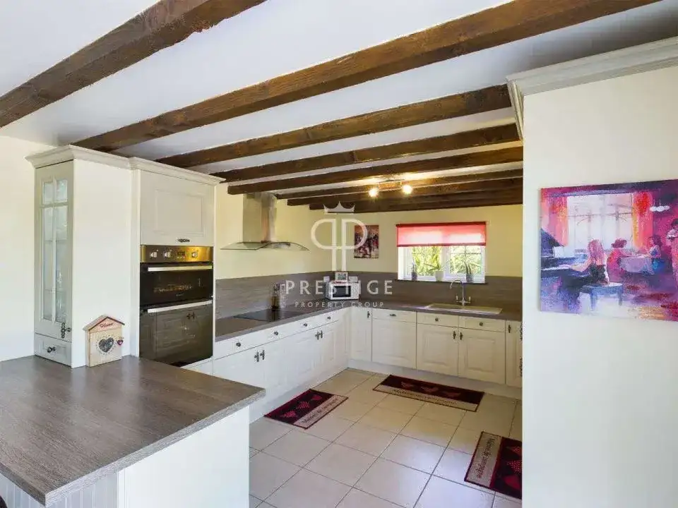 Замок 365м² в Франции, Сент-Фуа-ла-Гранд. Стоимостью 1150000€ аренда фото-4