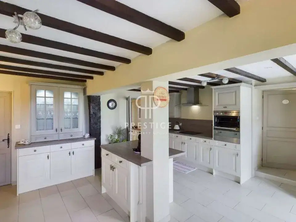 Замок 365м² в Франции, Сент-Фуа-ла-Гранд. Стоимостью 1150000€ аренда фото-5