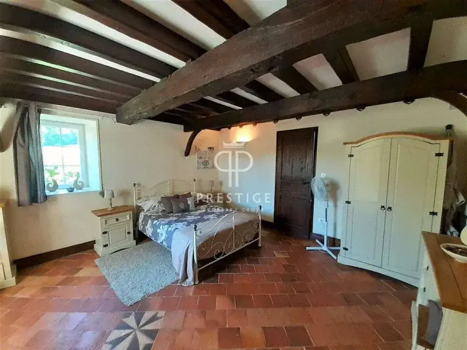 Замок 365м² в Франции, Сент-Фуа-ла-Гранд. Стоимостью 1150000€ аренда фото-9