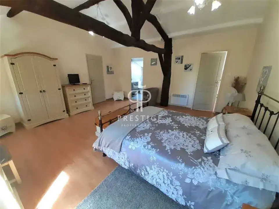 Замок 365м² в Франции, Сент-Фуа-ла-Гранд. Стоимостью 1150000€ аренда фото-10