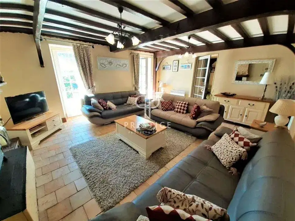Замок 365м² в Франции, Сент-Фуа-ла-Гранд. Стоимостью 1150000€ аренда фото-16