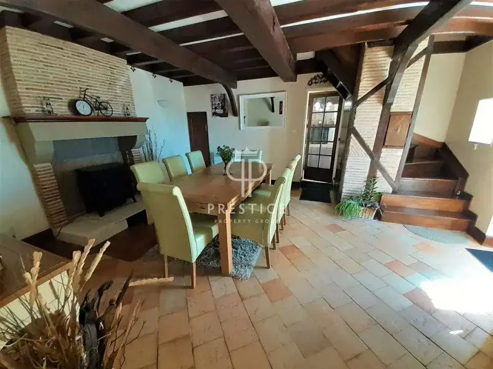 Замок 365м² в Франции, Сент-Фуа-ла-Гранд. Стоимостью 1150000€ аренда фото-19