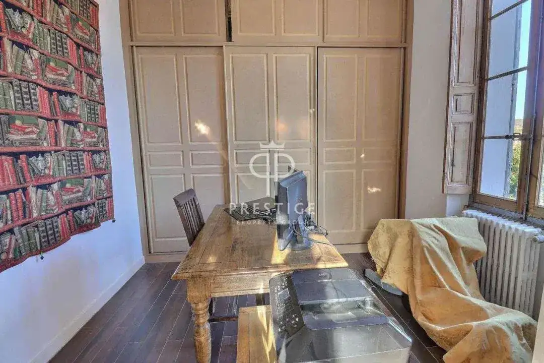 Замок 180м² в Франции, Драгиньян. Стоимостью 859000€ аренда фото-5