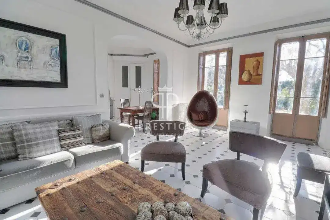 Замок 180м² в Франции, Драгиньян. Стоимостью 859000€ аренда фото-11