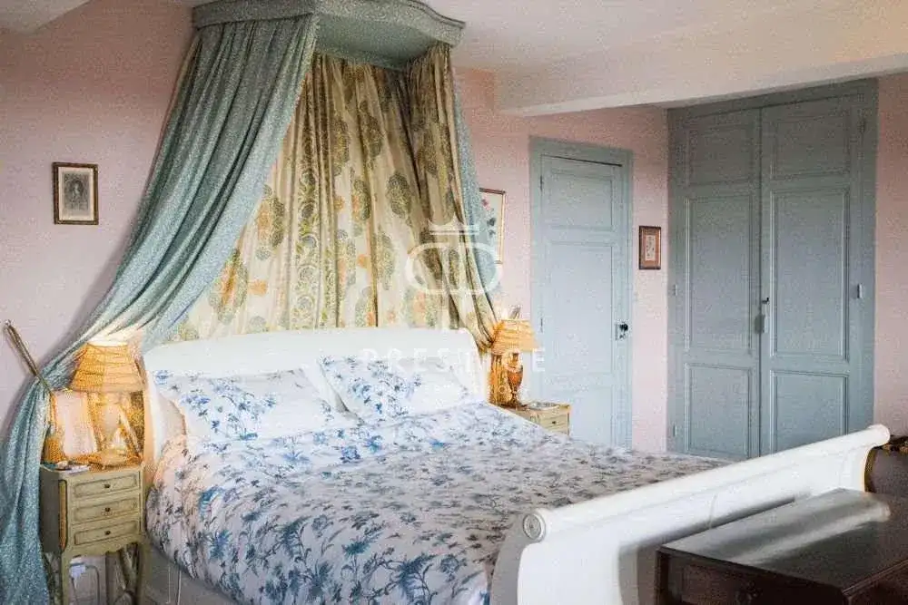 Замок 850м² в Франции, Каюзак. Стоимостью 1100000€ аренда фото-4