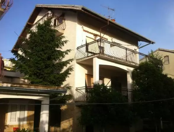 Отель, гостиница 400м² в Хорватии, Чиово. Стоимостью 650000€ аренда фото-2