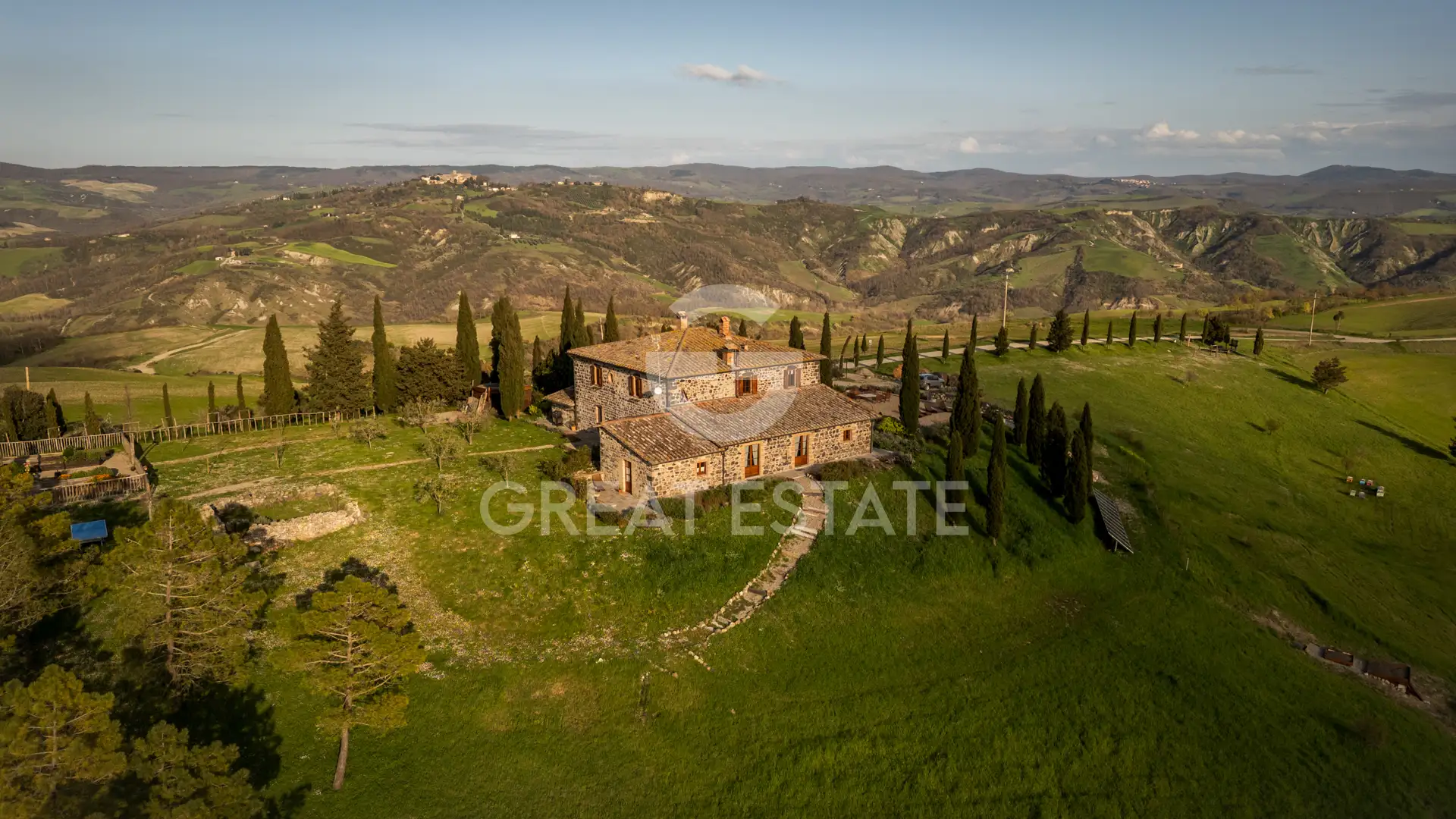 Дом 534м² в Италии, Сиена. Стоимостью 1900000€ аренда фото-13