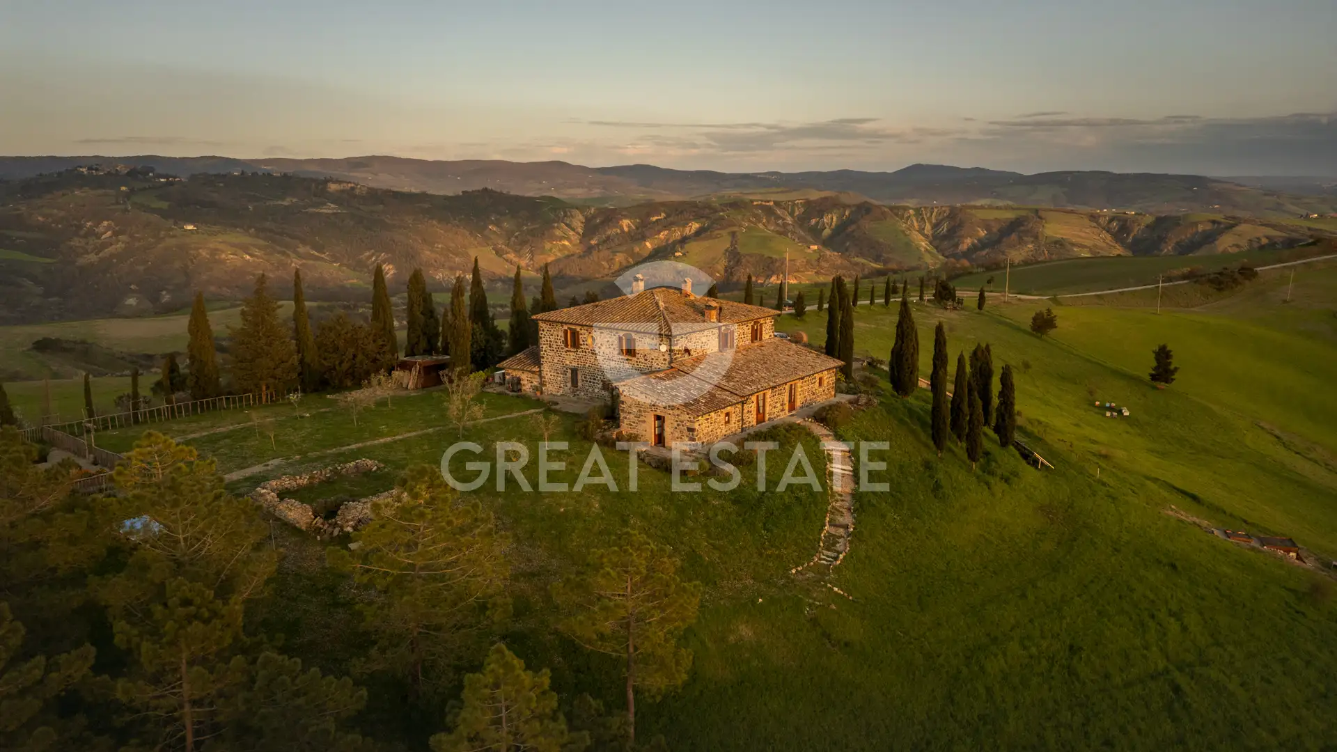 Дом 534м² в Италии, Сиена. Стоимостью 1900000€ аренда фото-15