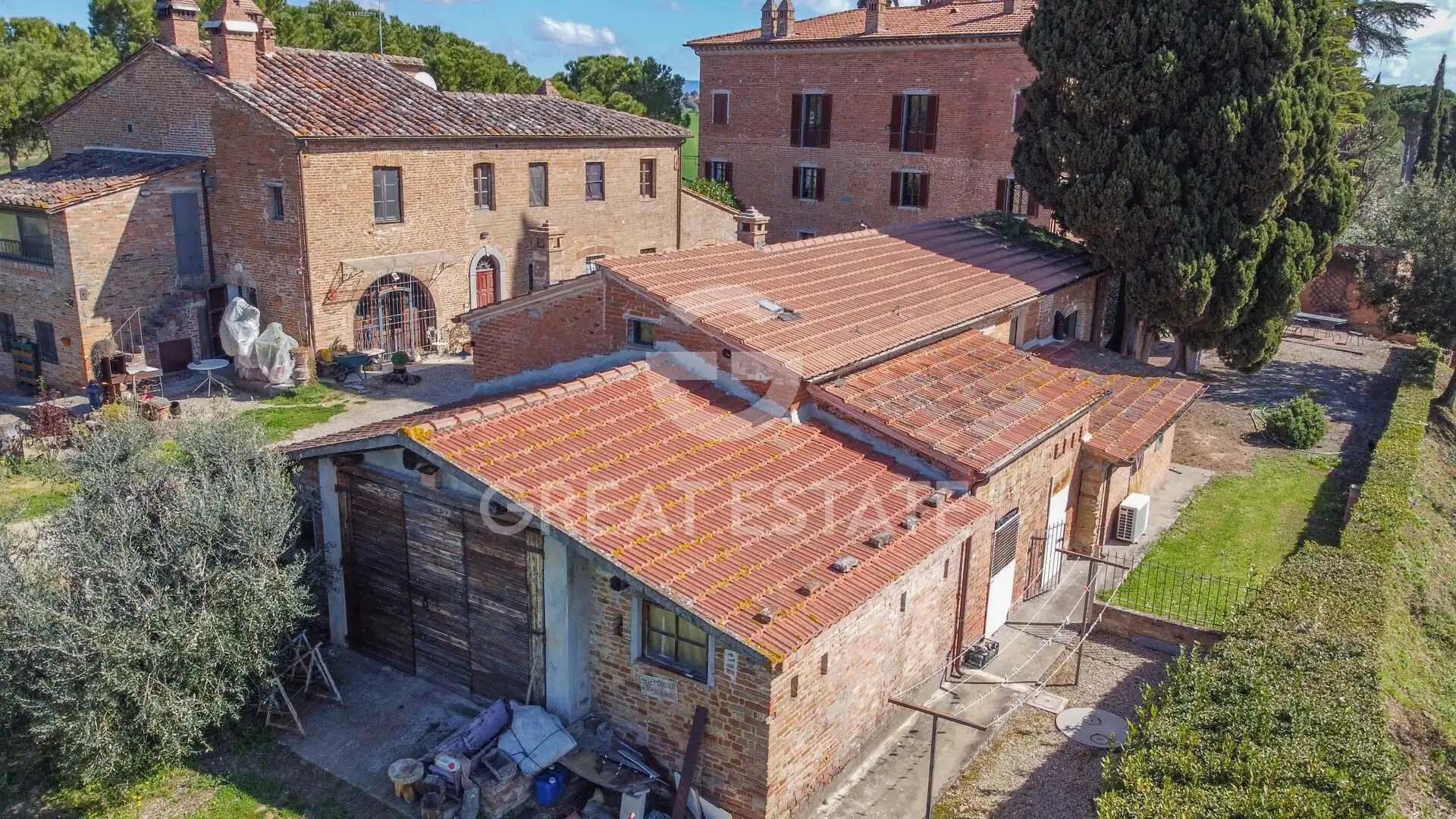 Дом 1170м² в Италии, Перуджа. Стоимостью 1580000€ аренда фото-8