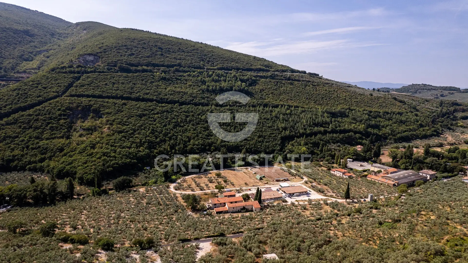 Дом 1722м² в Италии, Перуджа. Стоимостью 2450000€ аренда фото-2