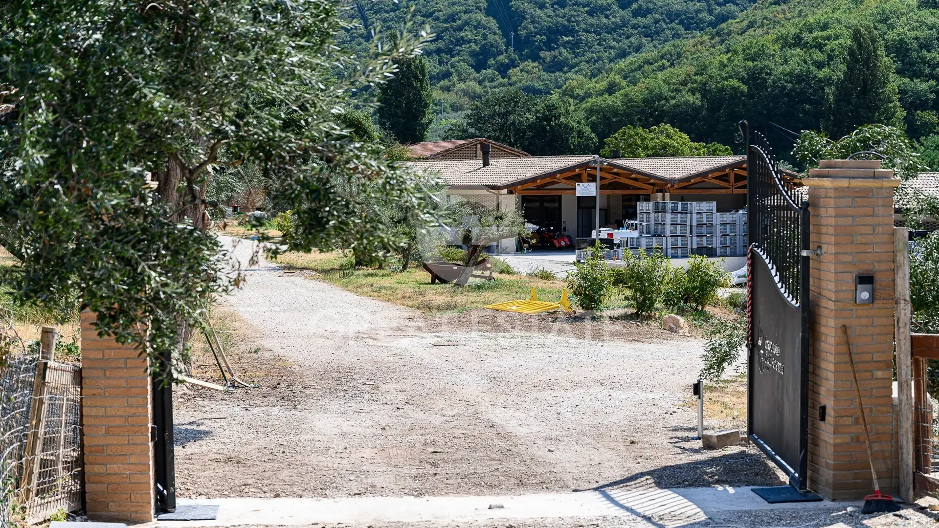 Дом 1722м² в Италии, Перуджа. Стоимостью 2450000€ аренда фото-3