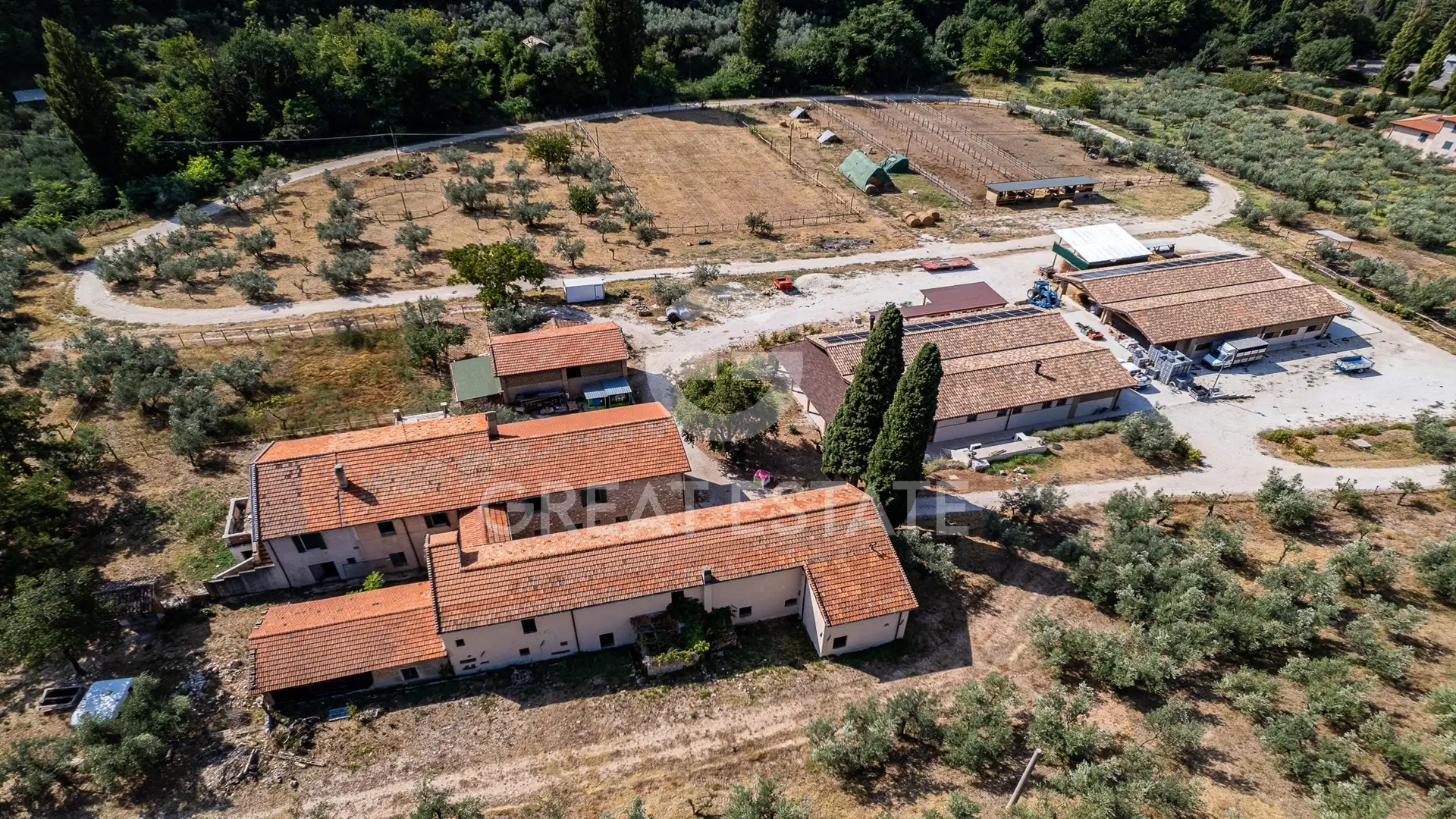 Дом 1722м² в Италии, Перуджа. Стоимостью 2450000€ аренда фото-4