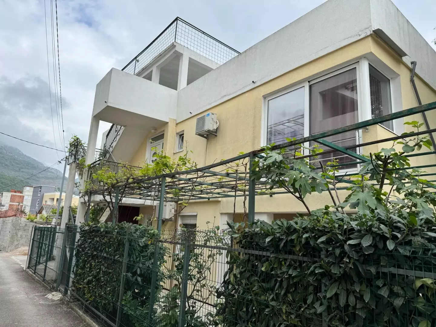 Дом 180м² в Черногории, Сутоморе. Стоимостью 270000€ аренда фото-2