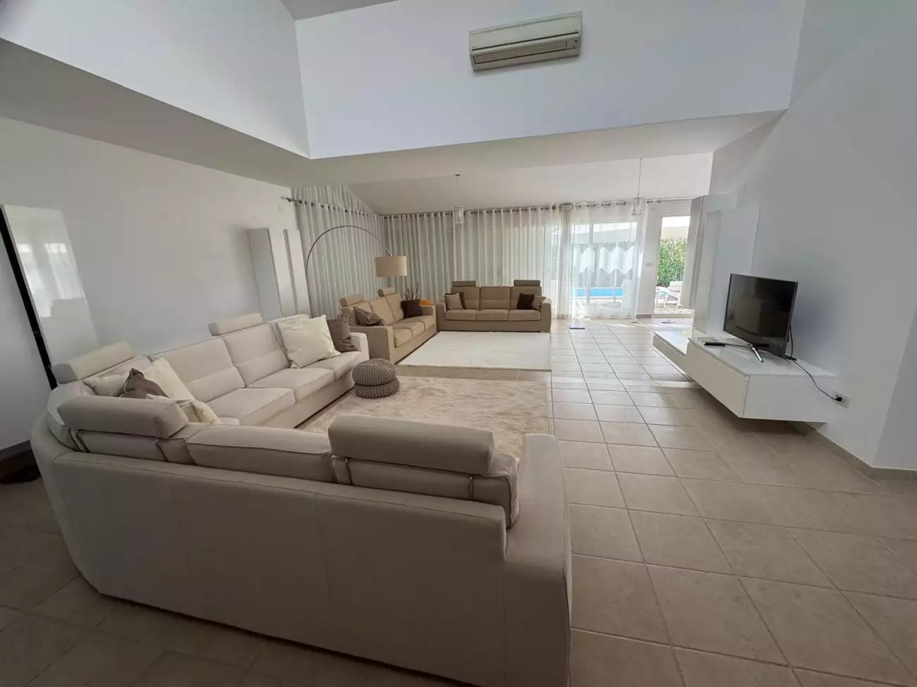 Вилла 220м² в Хорватии, Умаг. Стоимостью 1350000€ аренда фото-5