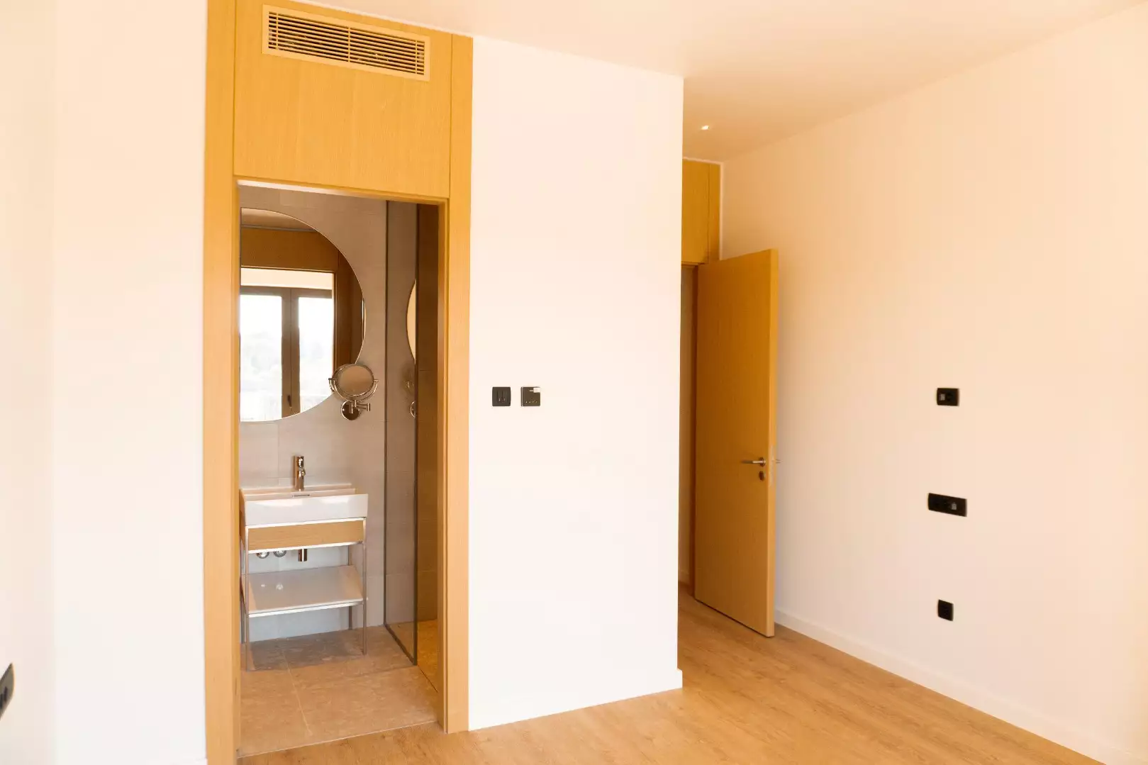 Квартира 89м² в Черногории, Тиват. Стоимостью 700000€ аренда фото-9