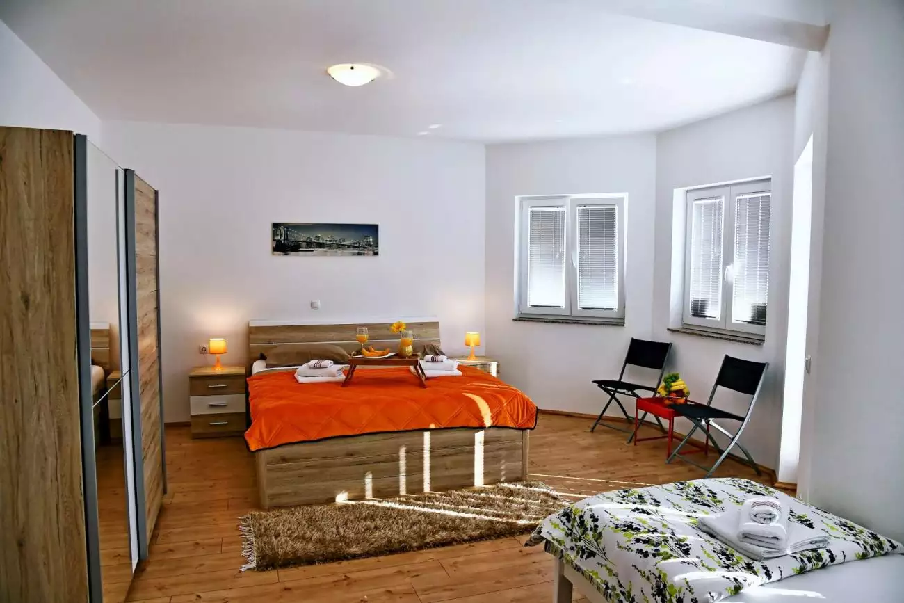 Отель, гостиница 456м² в Хорватии, Малинска. Стоимостью 1200000€ аренда фото-11