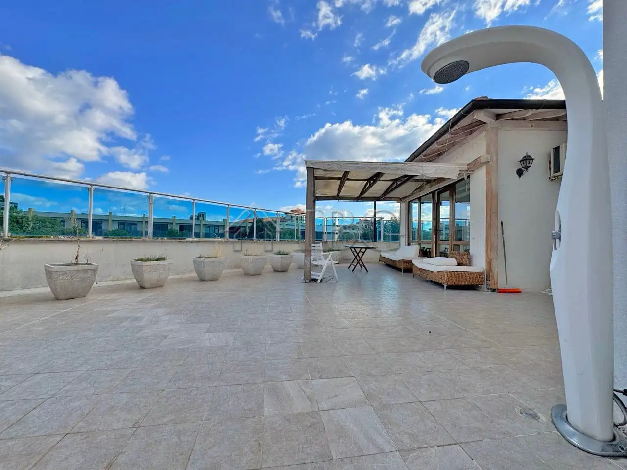 Квартира 361м² в Болгарии, Солнечный берег. Стоимостью 200000€ аренда фото-2