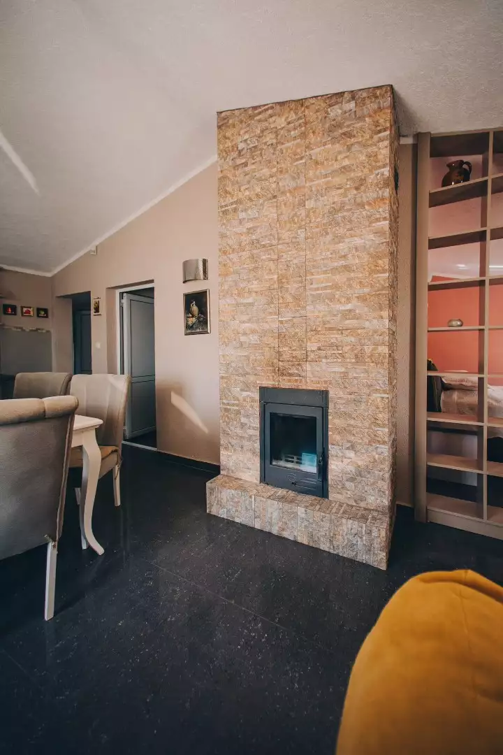 Отель, гостиница 300м² в Черногории, Кримовица. Стоимостью 400000€ аренда фото-5