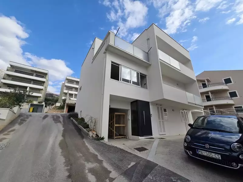 Отель, гостиница 352м² в Хорватии, Тучепи. Стоимостью 780000€ аренда фото-4