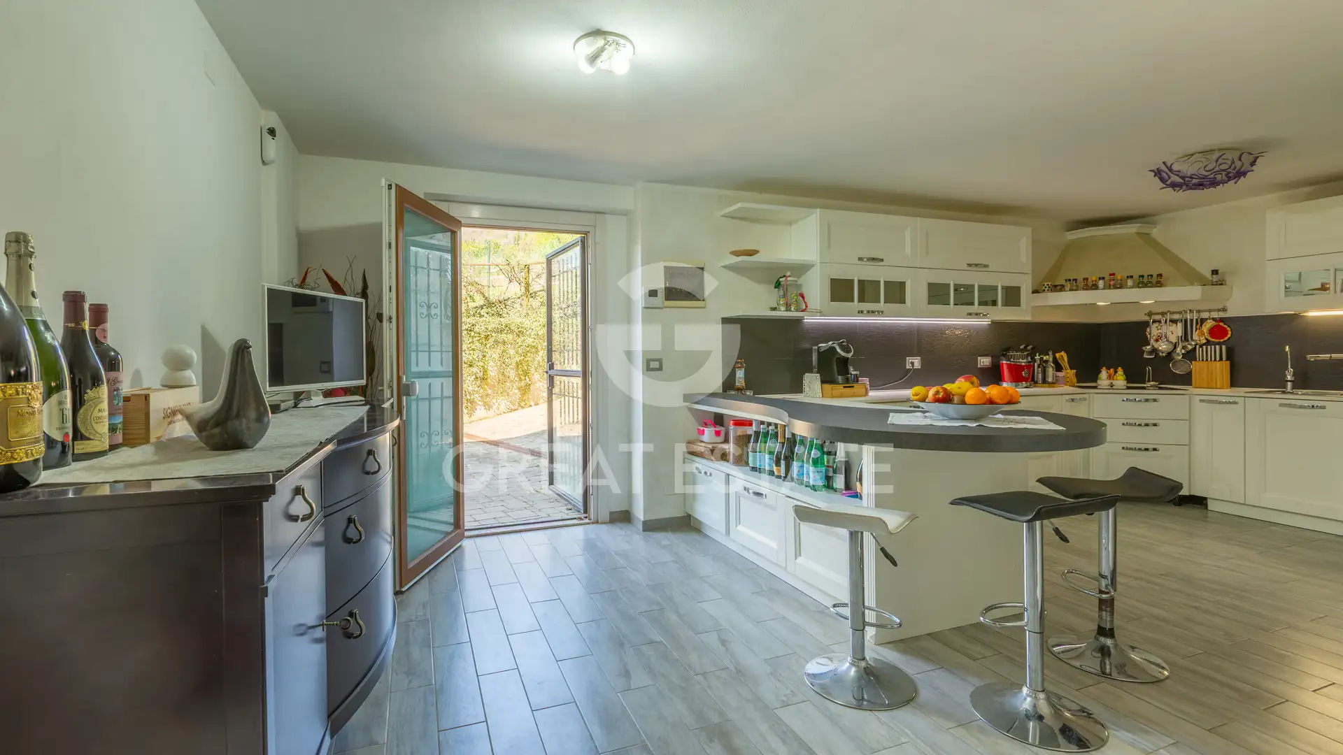 Вилла 250м² в Италии, Сиена. Стоимостью 600000€ аренда фото-15