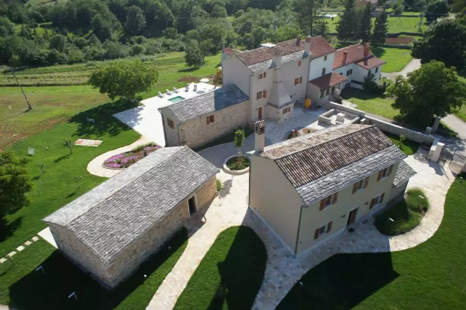 Дом 1042м² в Хорватии, Грожнян. Стоимостью 4500000€ аренда фото-10