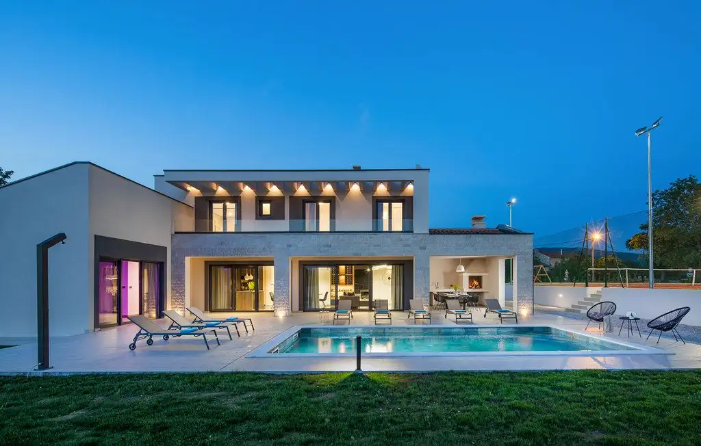 Вилла 232м² в Хорватии, Лабин. Стоимостью 850000€ аренда фото-2