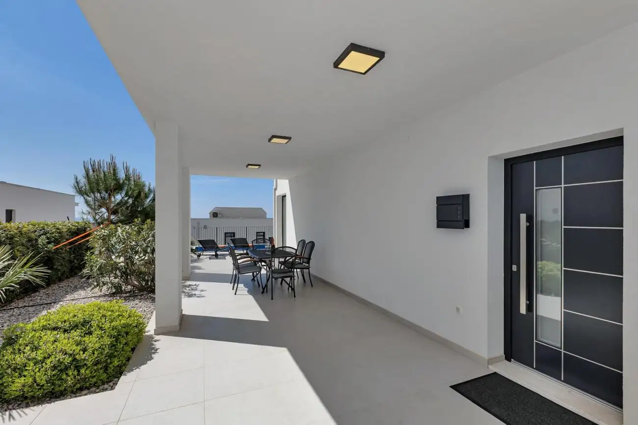Вилла 220м² в Хорватии, Макарска. Стоимостью 1400000€ аренда фото-18