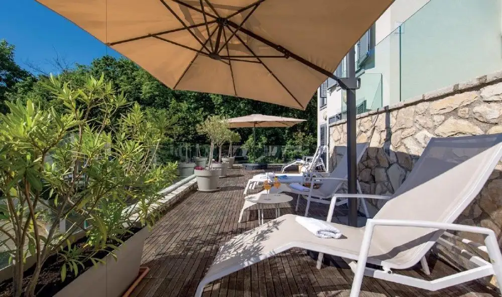 Отель, гостиница 1205м² в Хорватии, Опатия. Стоимостью 4200000€ аренда фото-20