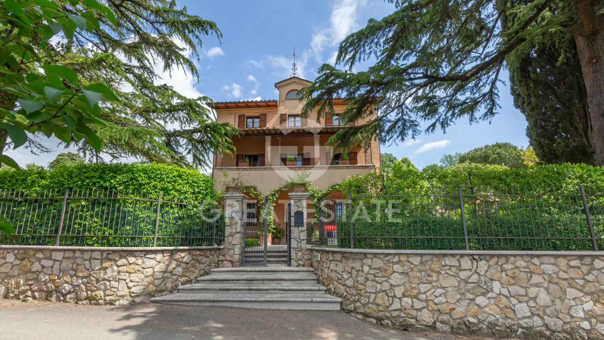 Дом 645м² в Италии, Сиена. Стоимостью 2100000€ аренда фото-3