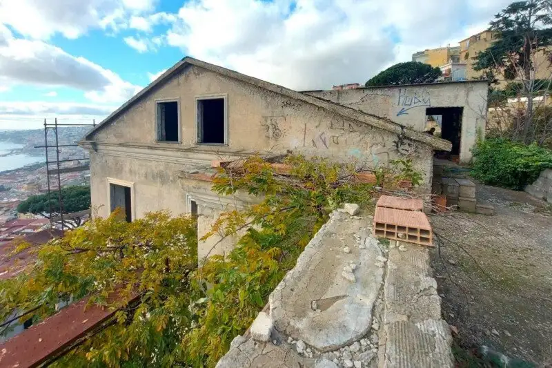 Замок 339м² в Италии, Неаполь. Стоимостью 1091542$ аренда фото-1