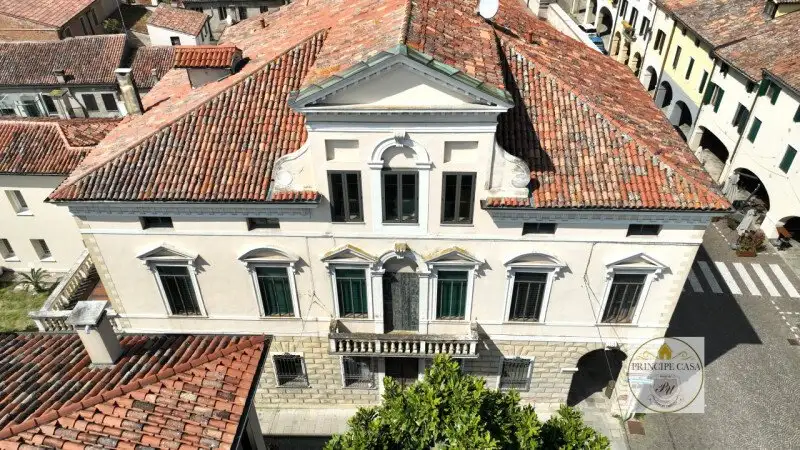 Замок 700м² в Италии, Монтаньяна. Стоимостью 803750$ аренда фото-1