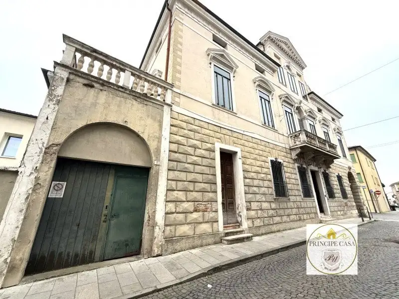 Замок 700м² в Италии, Монтаньяна. Стоимостью 803750$ аренда фото-5