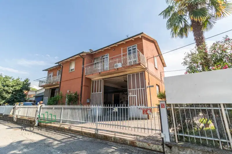Замок 625м² в Италии, Кастель Маджоре. Стоимостью 713186$ аренда фото-1