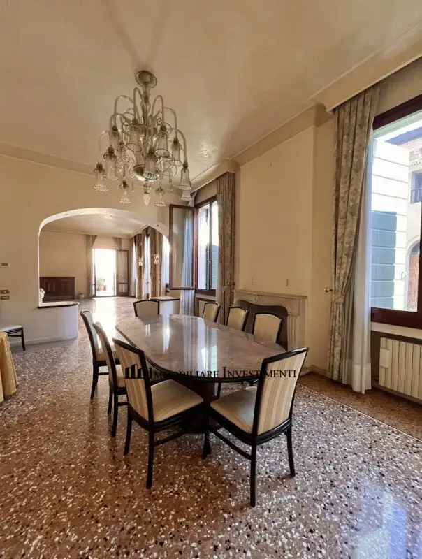 Замок 650м² в Италии, Падуя. Стоимостью 2207483$ аренда фото-3