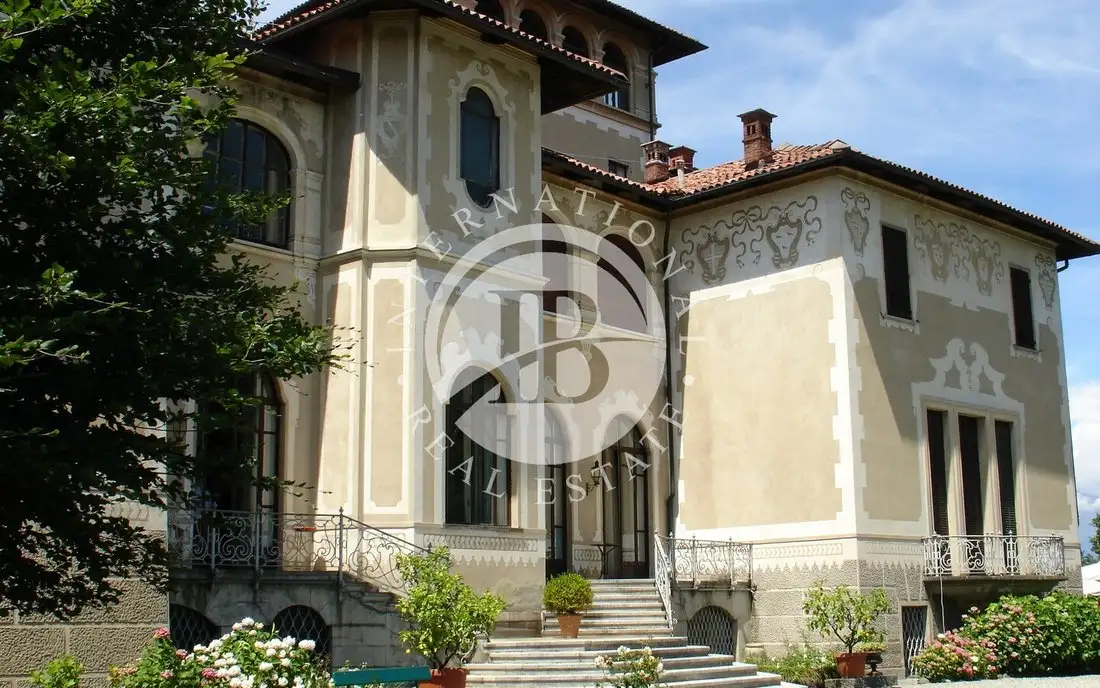 Замок 2900м² в Италии, Мерценаско. Стоимостью 3282923$ аренда фото-3