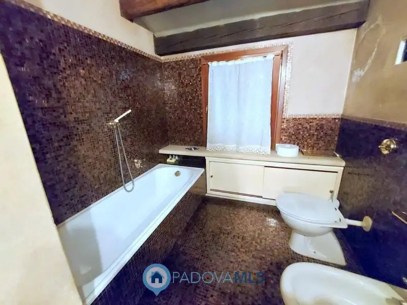 Замок 150м² в Италии, Падуя. Стоимостью 718847$ аренда фото-3