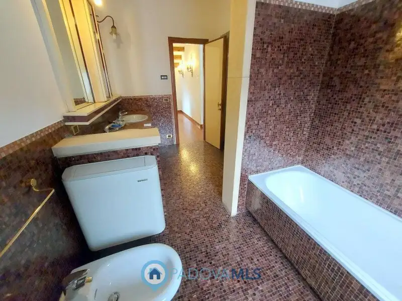 Замок 150м² в Италии, Падуя. Стоимостью 718847$ аренда фото-4
