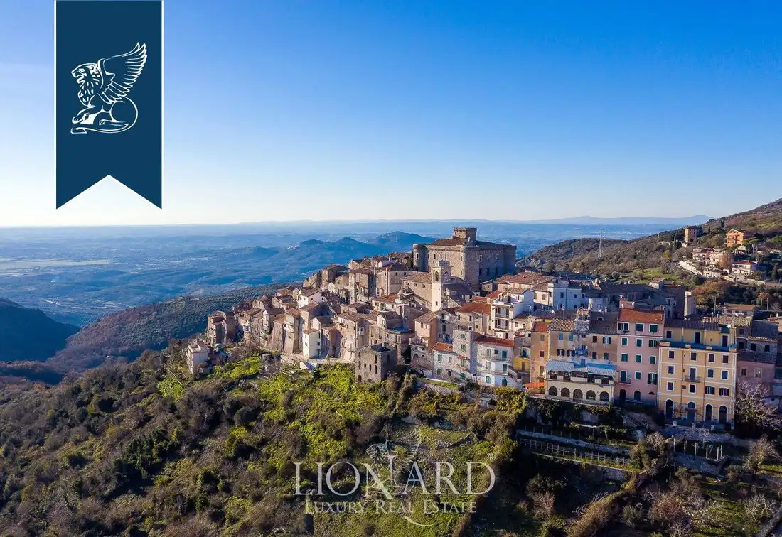 Замок 2000м² в Италии, San Polo dei Cavalieri. Стоимостью 3622536$ аренда фото-2