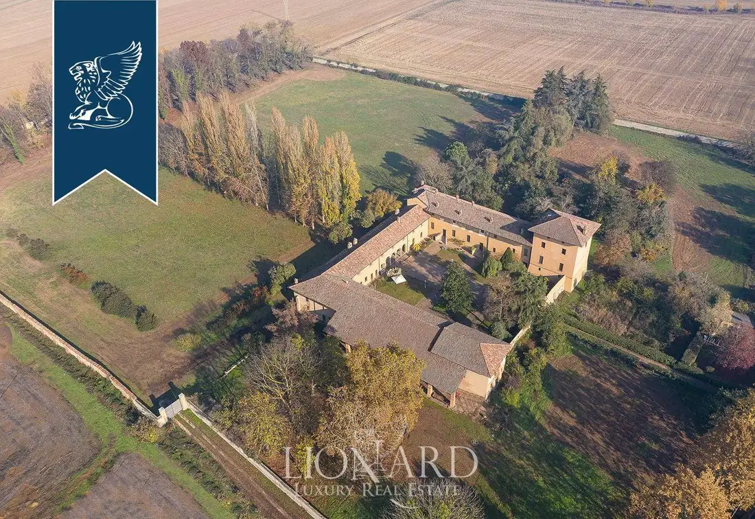 Замок 2800м² в Италии, Вельццо Беллини. Стоимостью 6679051$ аренда фото-1